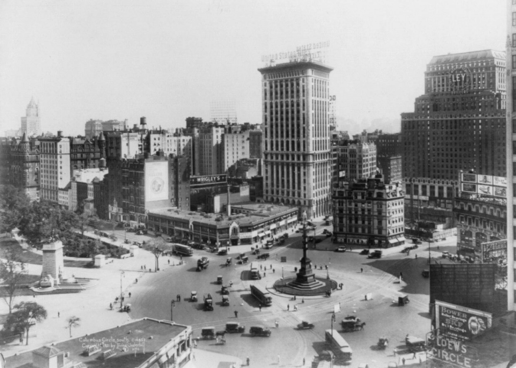 1920: New York State surpasses 10 million residents